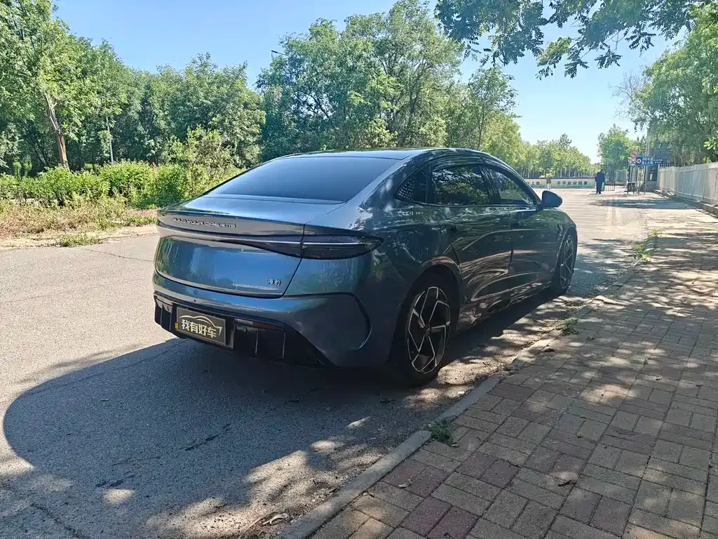 BYD Seal — фото 6