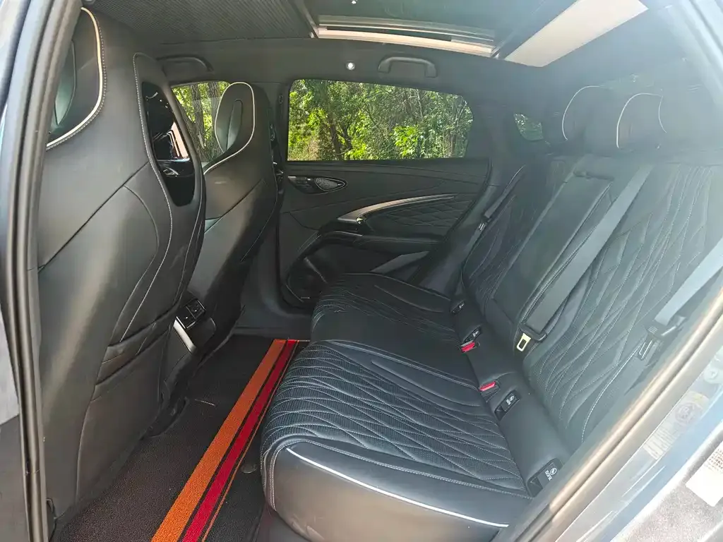 BYD Seal — фото 2