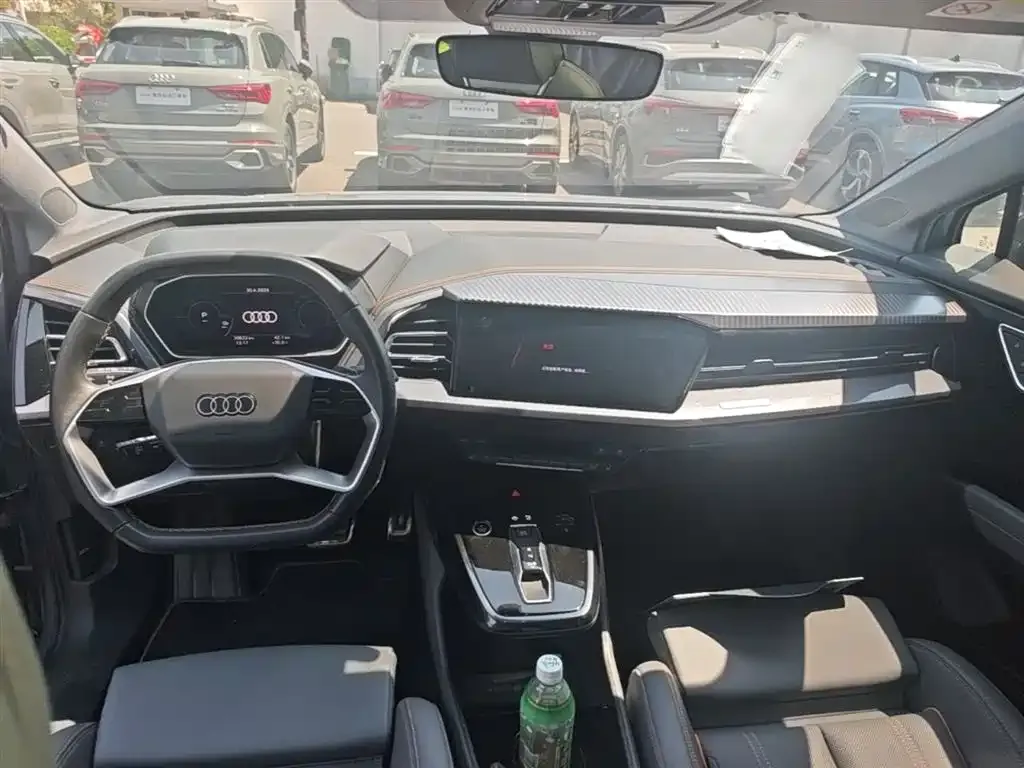 Audi Q4 e-tron — фото 10