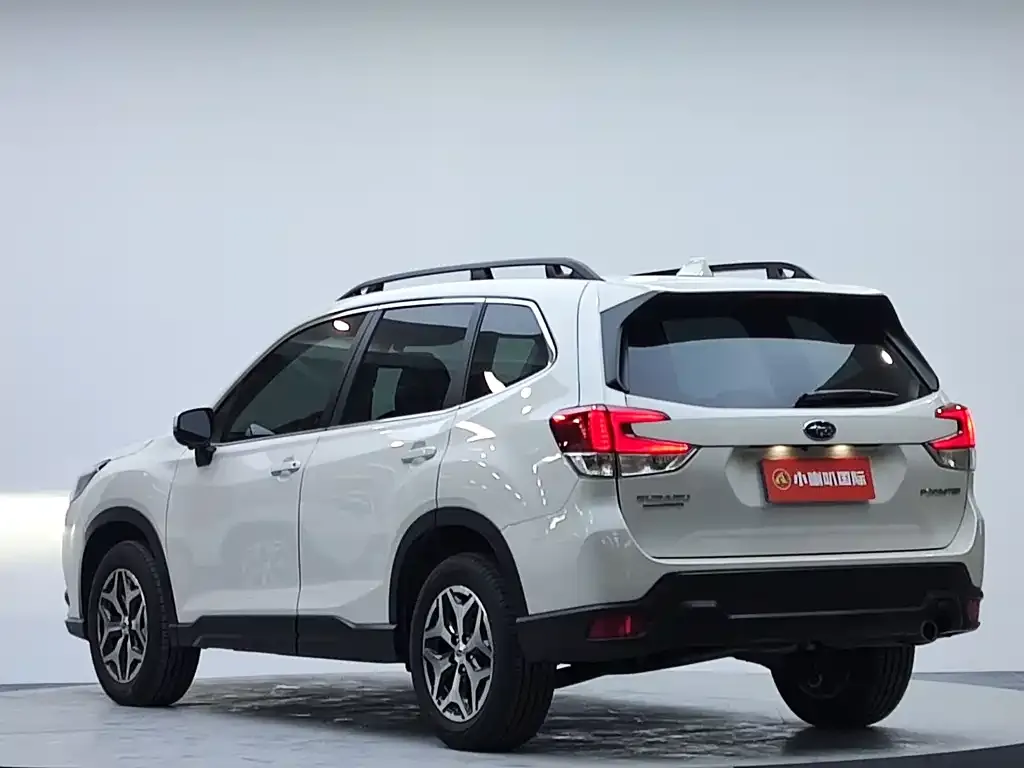 Subaru Forester — фото 6