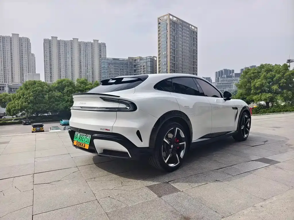 Xiaomi YU7 — фото 9