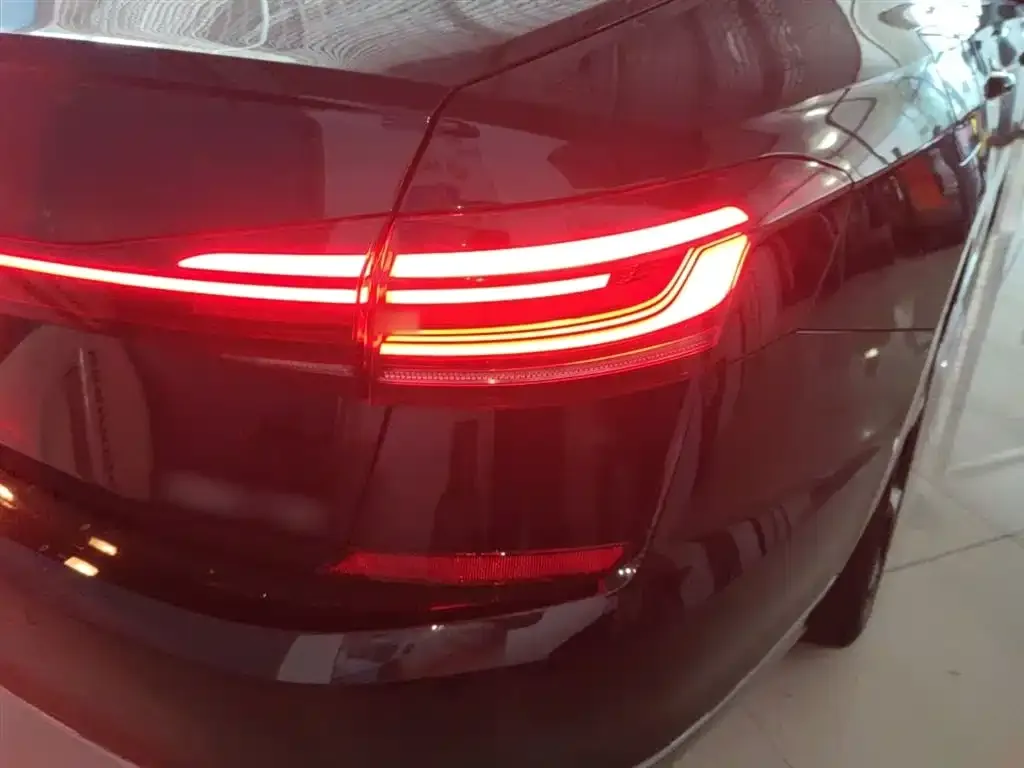 Volkswagen Passat — фото 7