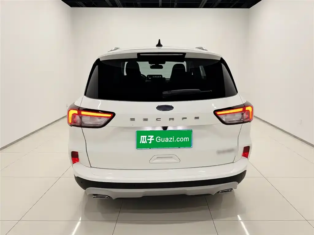 Ford Escape 2023 из CN, фото 2