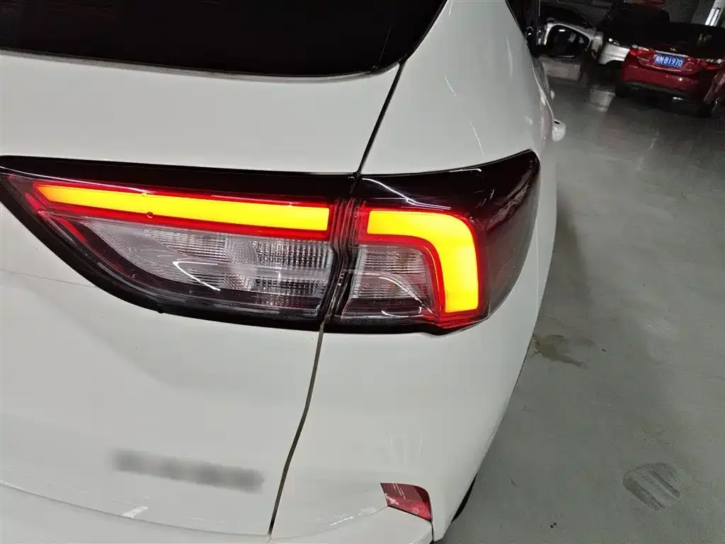 Ford Escape 2023 из CN, фото 9