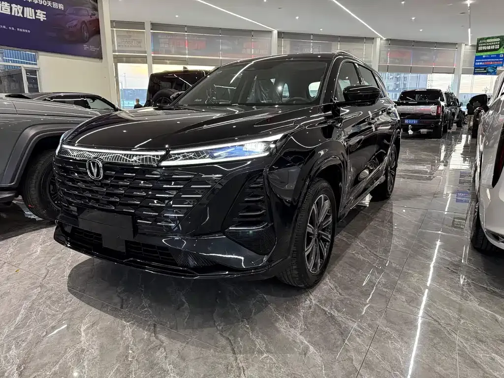 Changan CS75PLUS — фото 1
