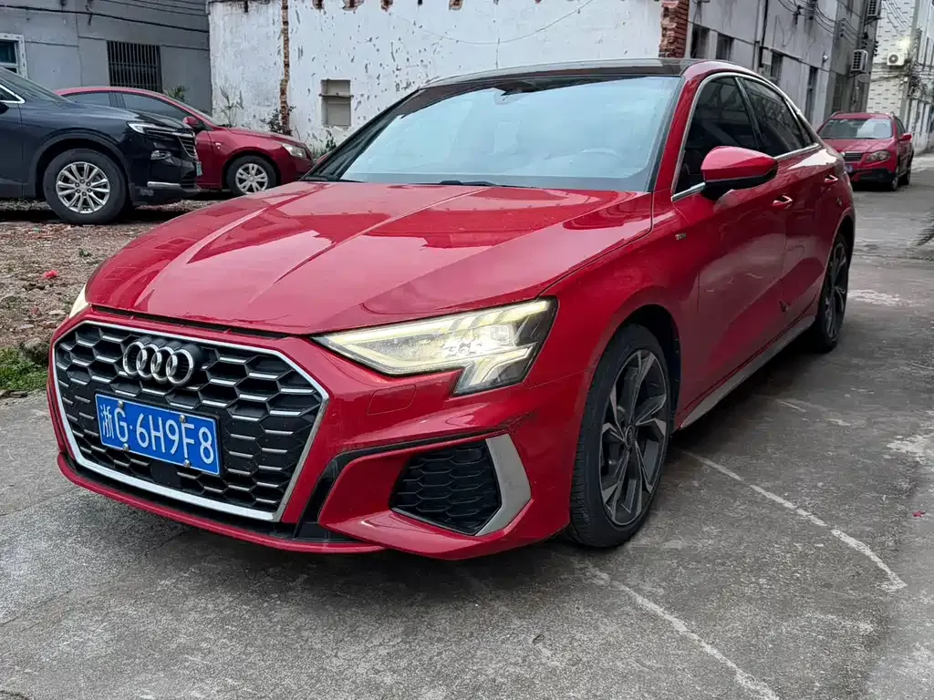 Audi A3 — фото 1