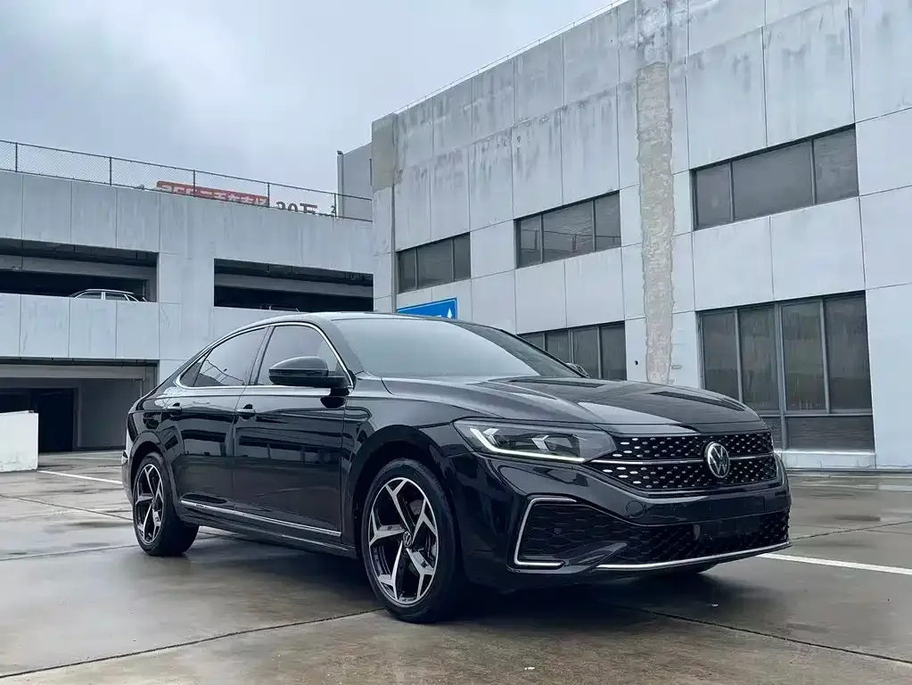 Volkswagen Passat — фото 7