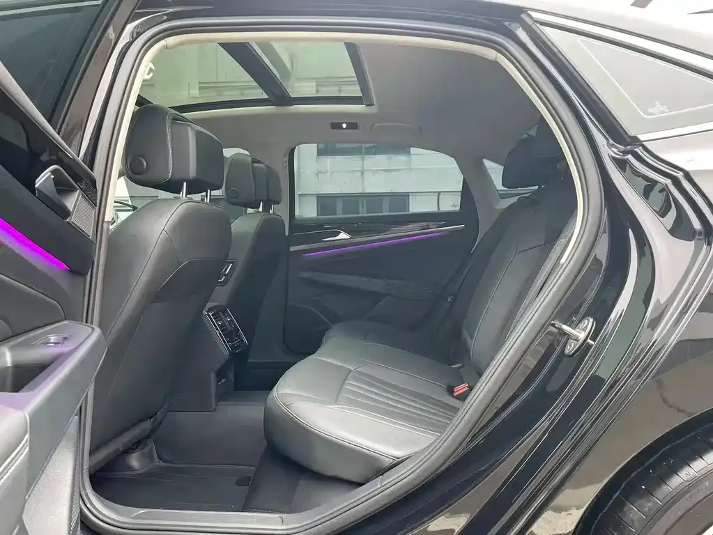 Volkswagen Passat — фото 8