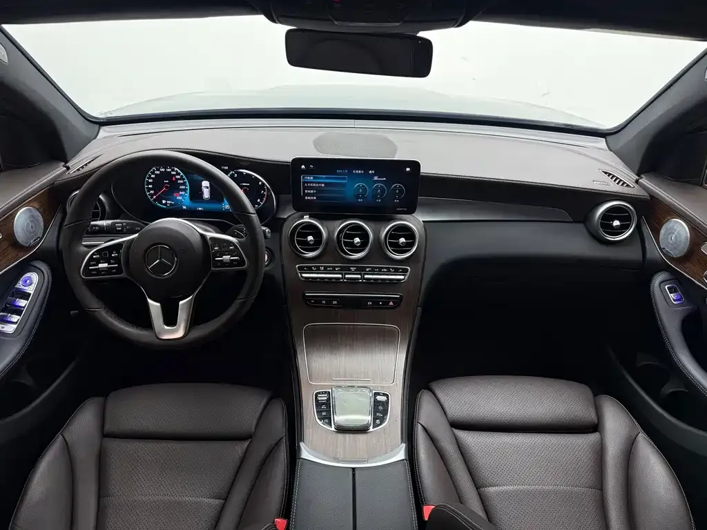 Mercedes-Benz GLC — фото 9