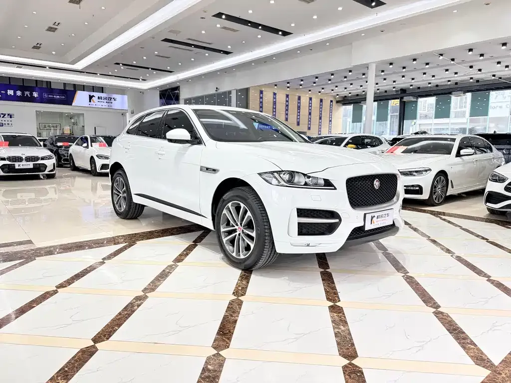 Jaguar F-PACE — фото 6
