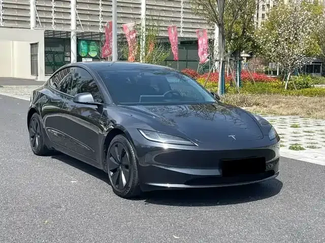 Tesla Model 3 — фото 8