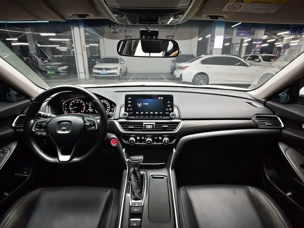 Honda Inspire — фото 10