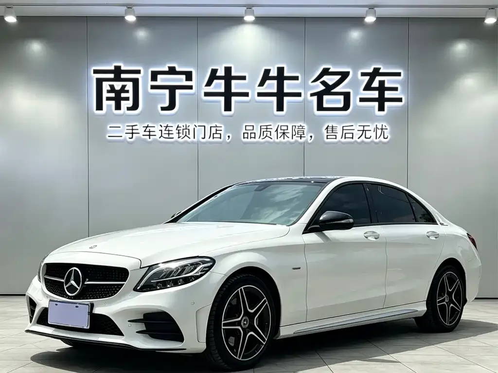 Mercedes-Benz C-Class — фото 1