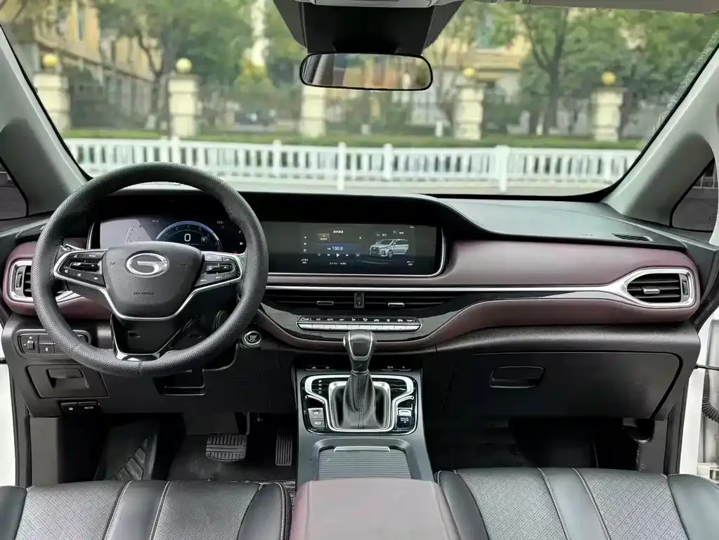 GAC Motor Trumpchi M6 — фото 2