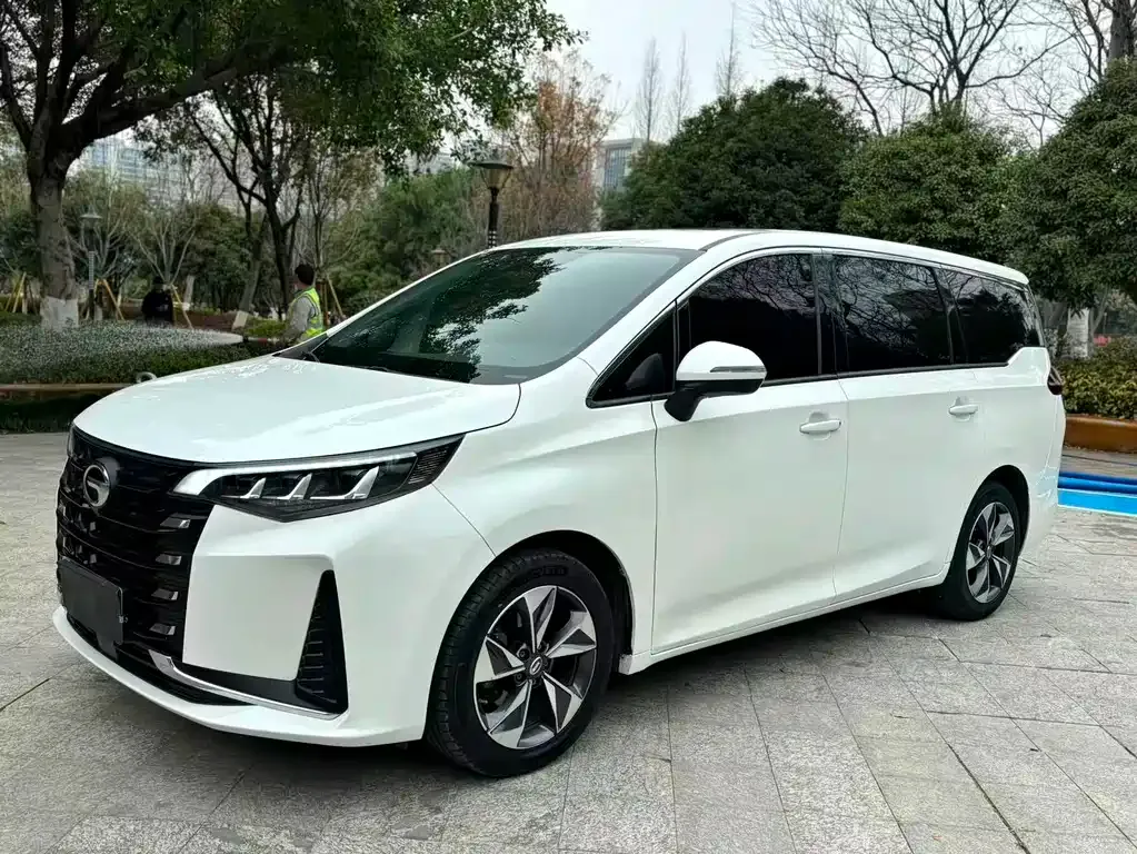 GAC Motor Trumpchi M6 — фото 9