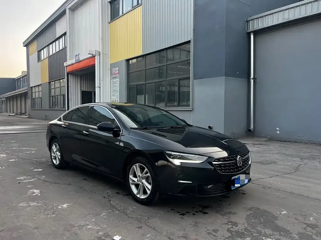 Buick Regal — фото 1