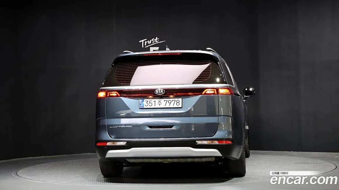 Kia Carnival — фото 2