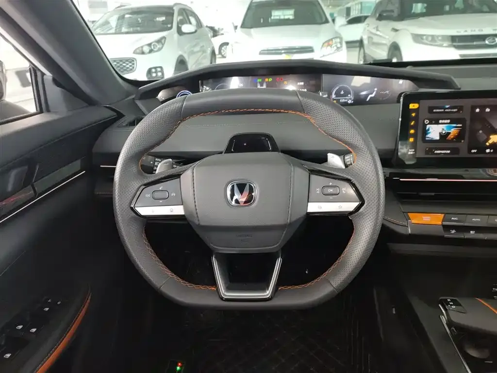 Changan UNI-V 2023 из CN, фото 6