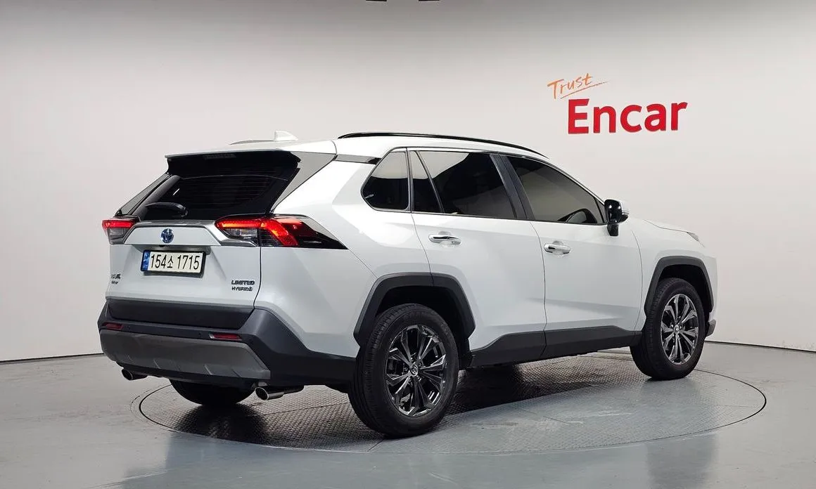 Toyota RAV4 2024 из KR, фото 2