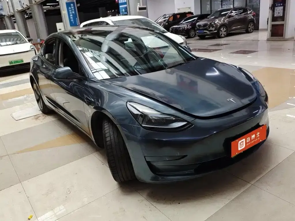 Tesla Model 3 — фото 5