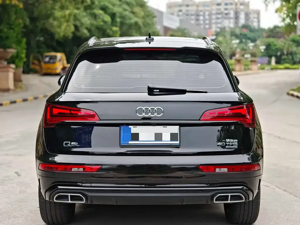 Audi Q5L — фото 3