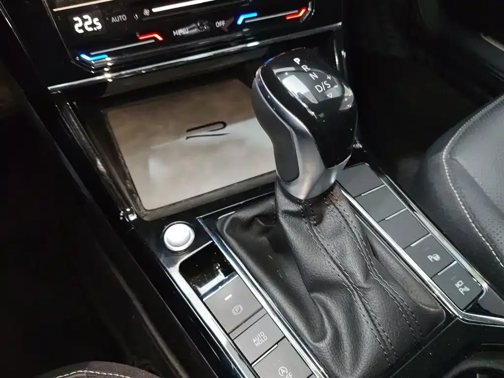 Volkswagen Passat — фото 9