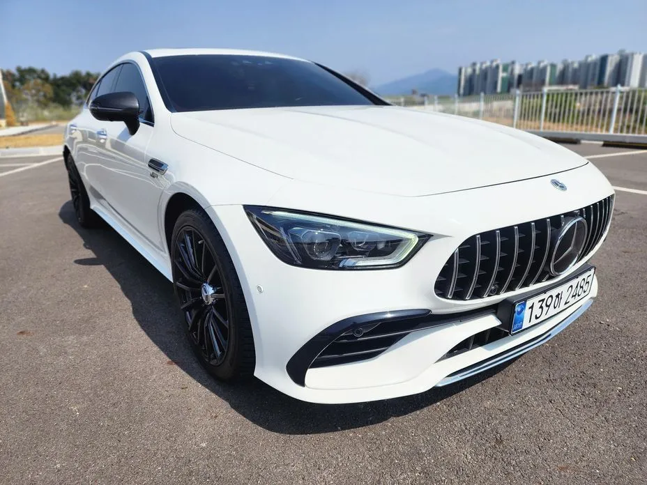 Mercedes-Benz AMG GT