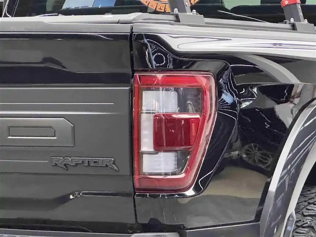 Ford F-150 Raptor — фото 8
