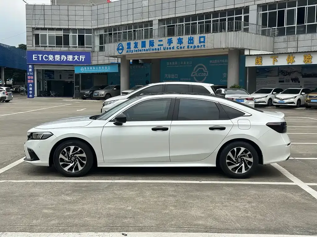 Honda Civic — фото 10
