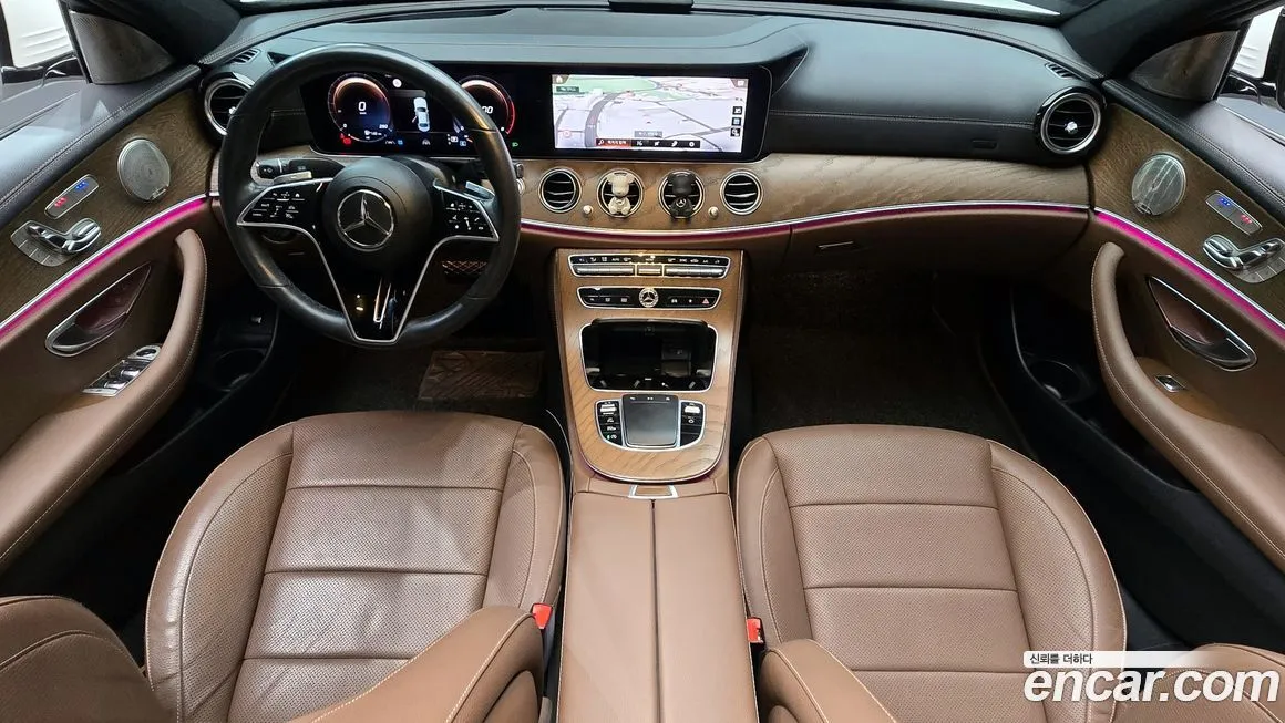 Mercedes-Benz E-Class — фото 10