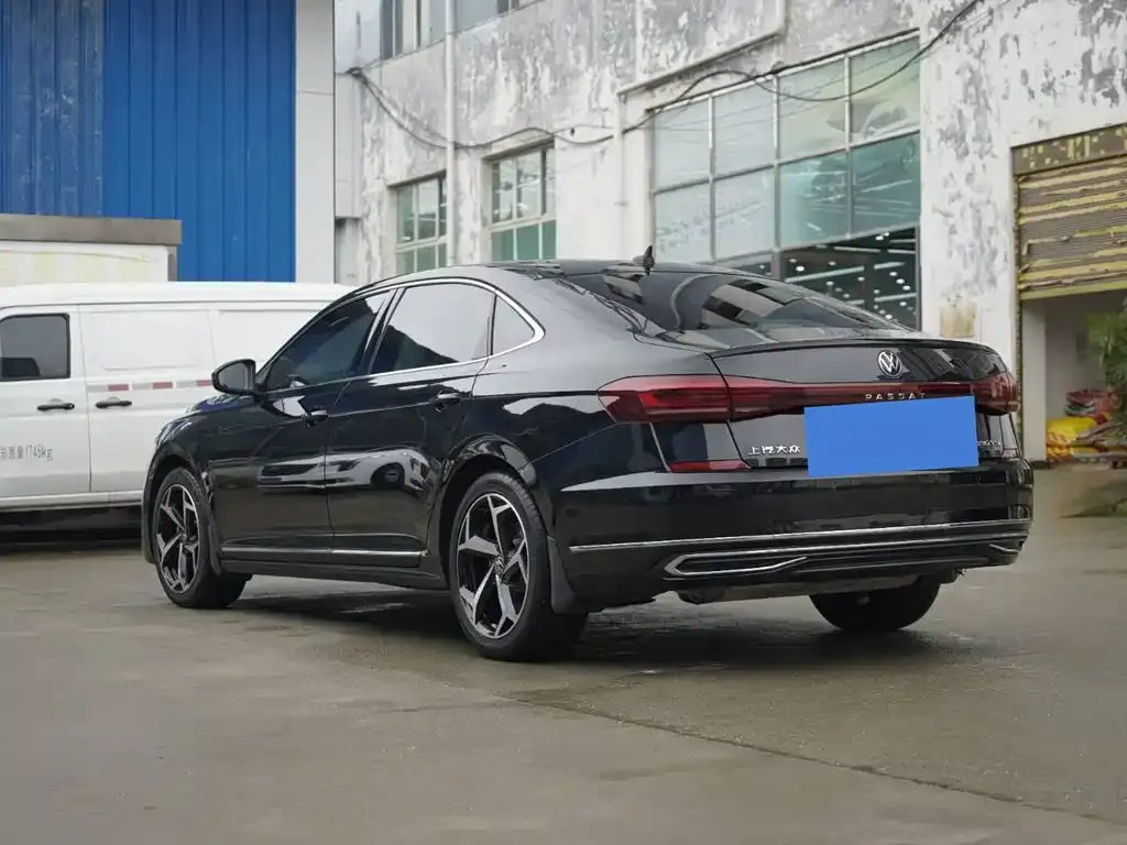Volkswagen Passat — фото 4