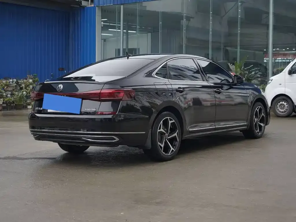 Volkswagen Passat — фото 8