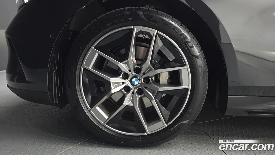 BMW 5-Series 2024 из KR, фото 7