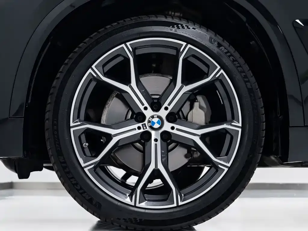 BMW X5 — фото 5