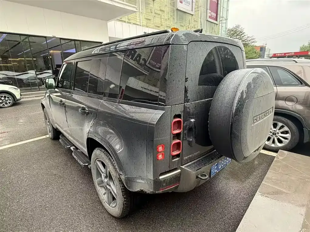 Land Rover Defender — фото 4