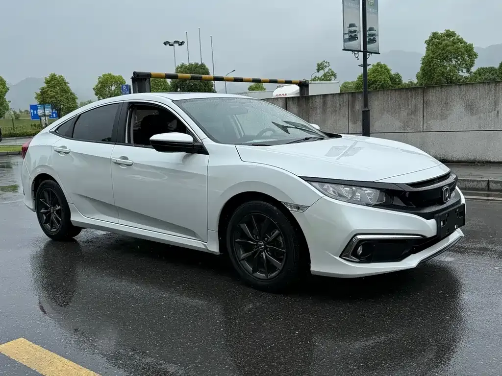 Honda Civic — фото 8
