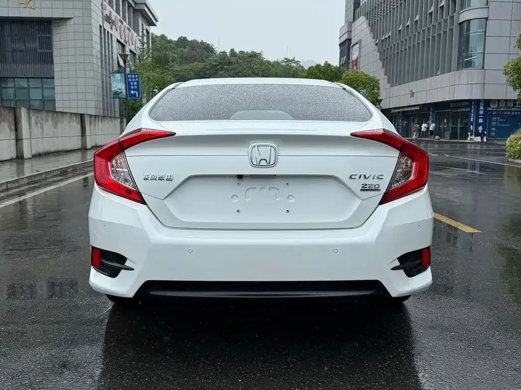 Honda Civic — фото 2