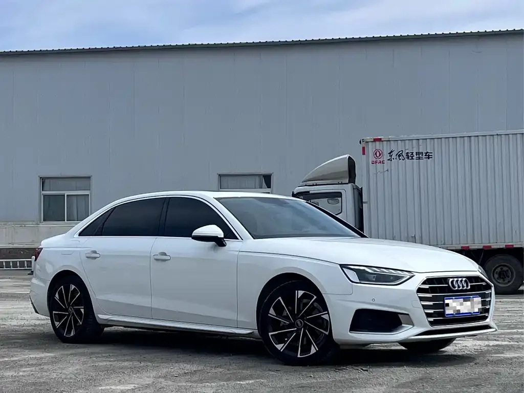 Audi A4L — фото 9