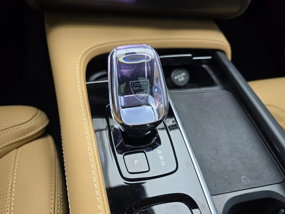 Volvo XC90 2025 из KR, фото 7