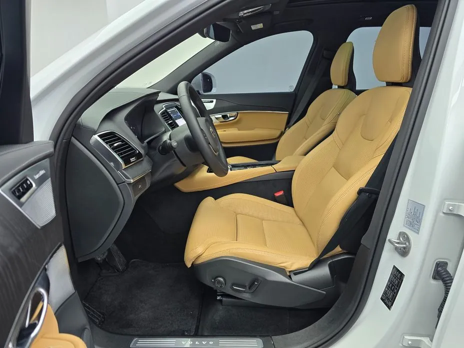 Volvo XC90 2025 из KR, фото 8