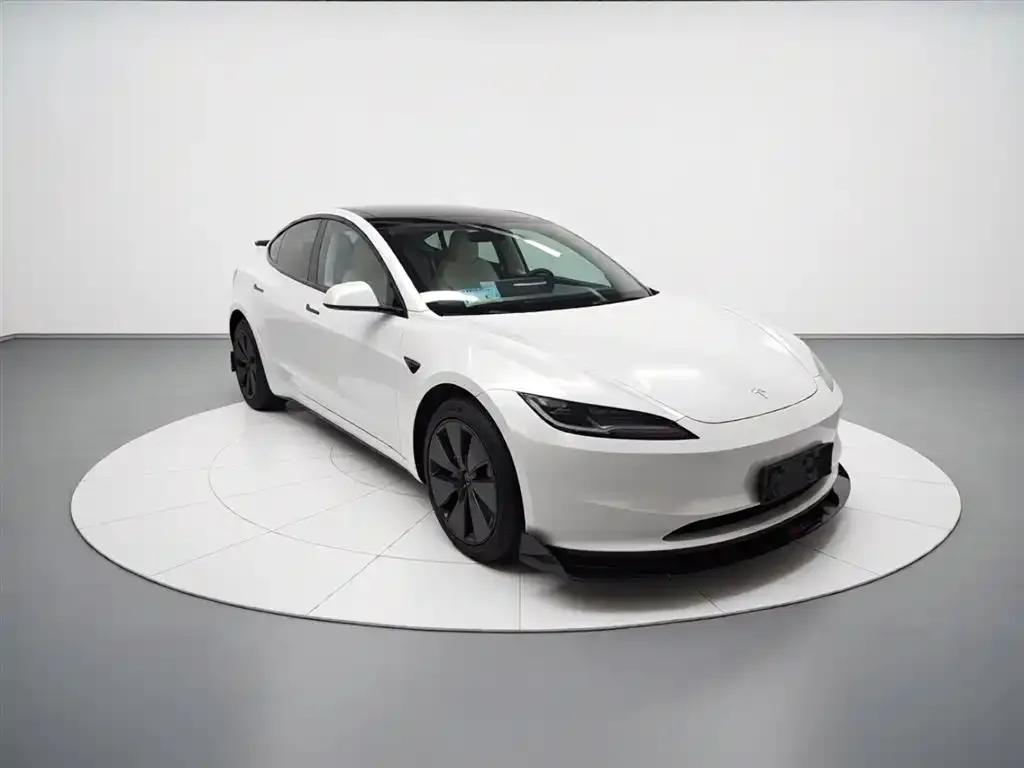 Tesla Model 3 — фото 3