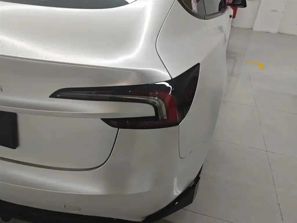 Tesla Model 3 — фото 6