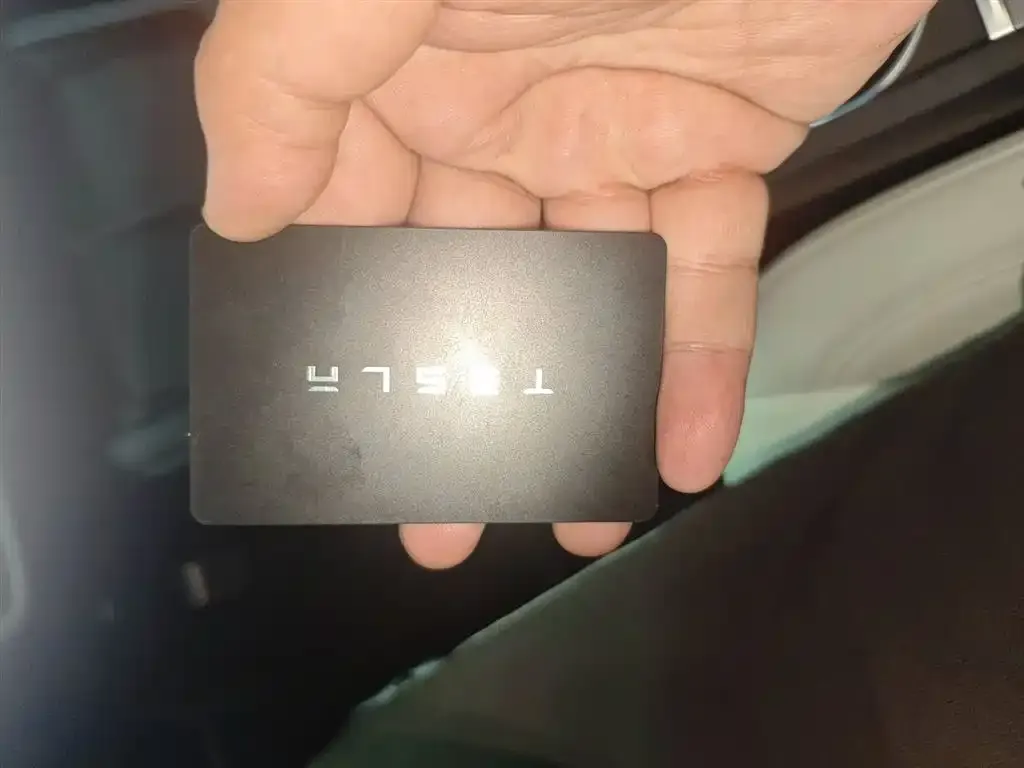 Tesla Model 3 — фото 10