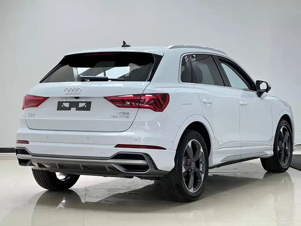 Audi Q3 — фото 6