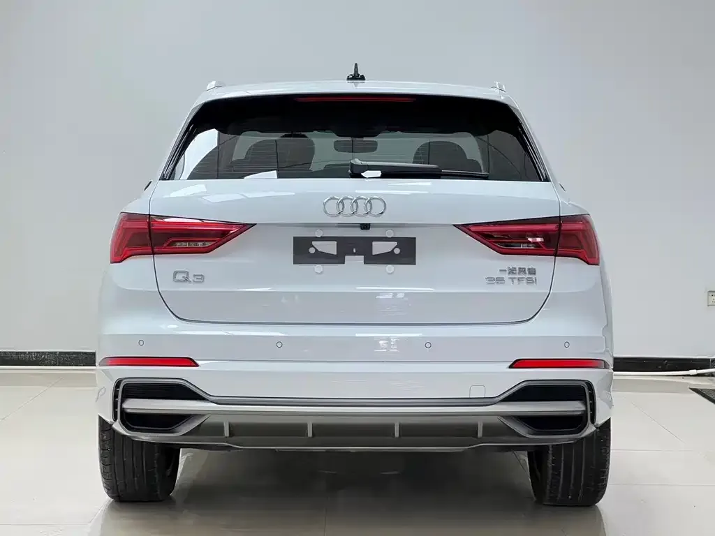 Audi Q3 — фото 4