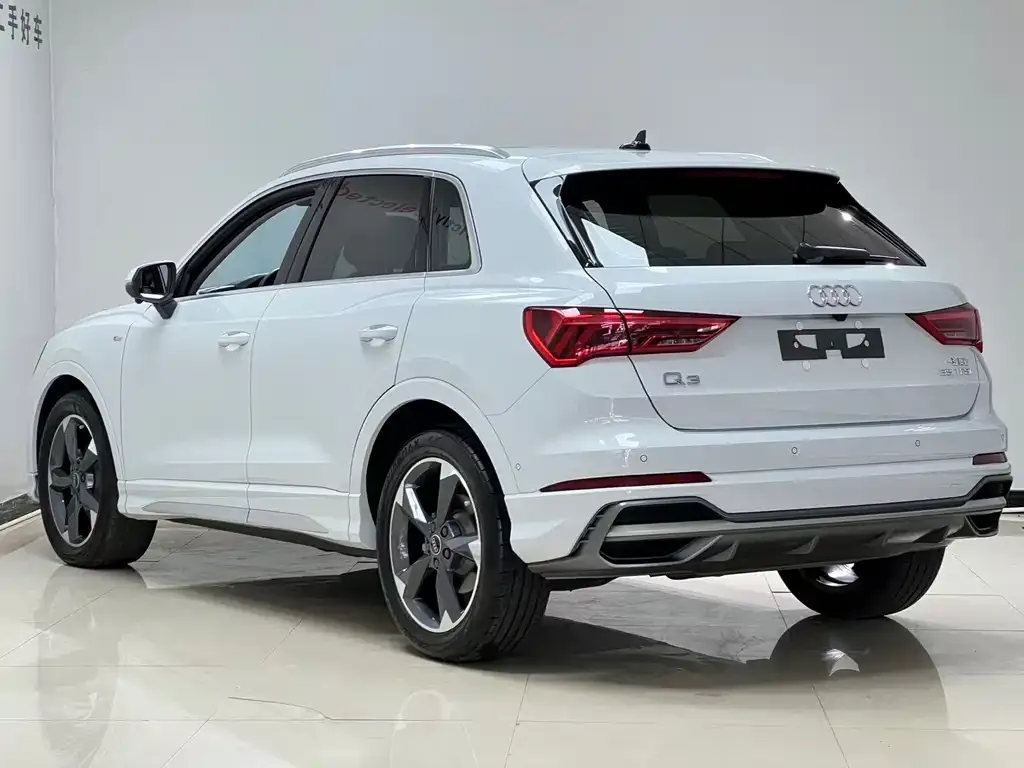 Audi Q3 — фото 5