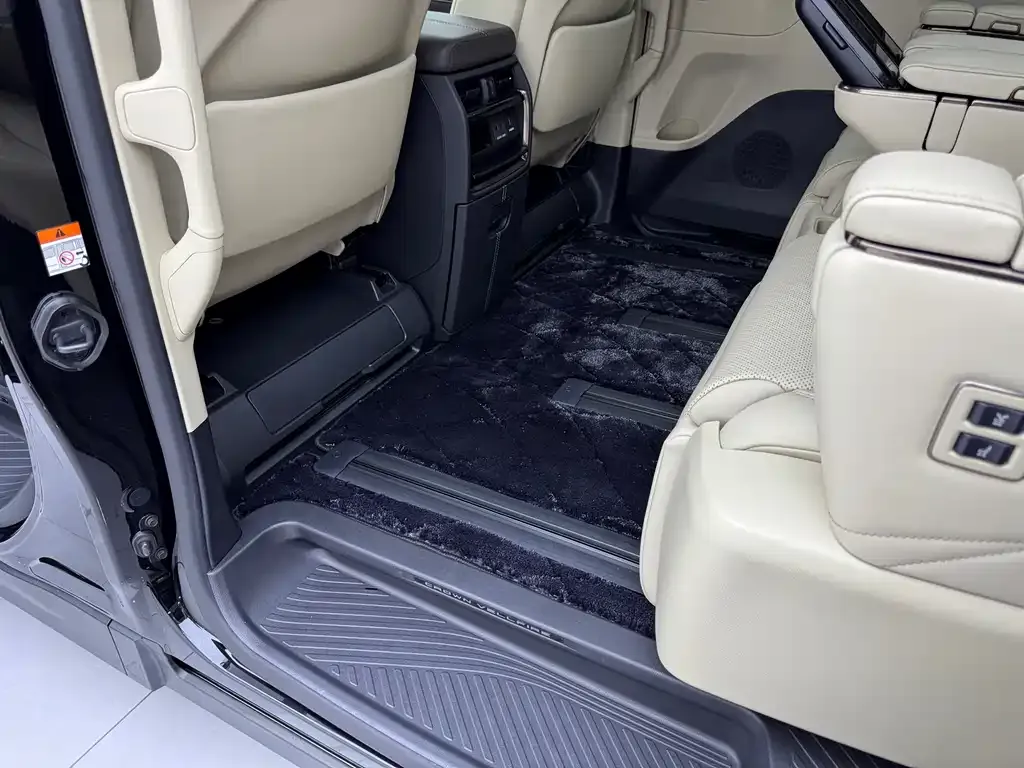 Toyota Vellfire — фото 6