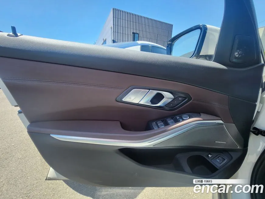 BMW 3-Series 2021 из KR, фото 6