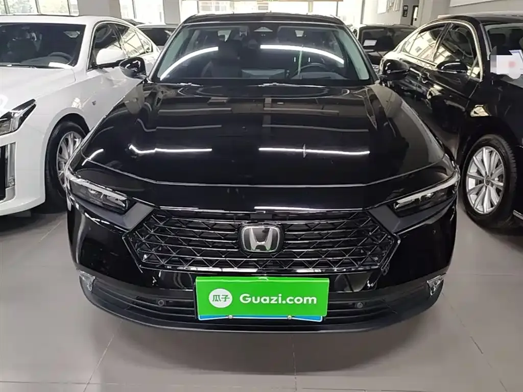 Honda Accord — фото 9