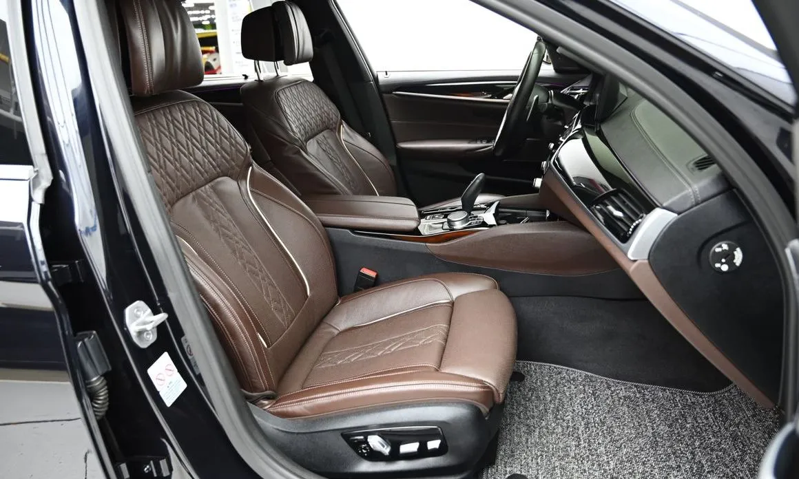 BMW 5-Series 2022 из KR, фото 9
